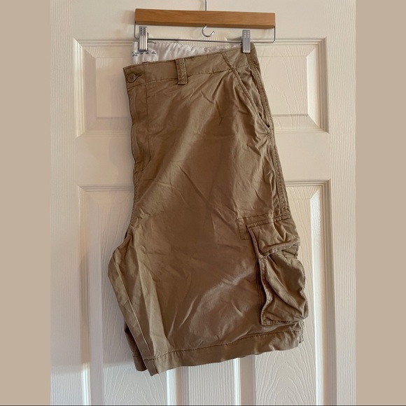 Old Navy Cargo Shorts - Picture 3 of 5